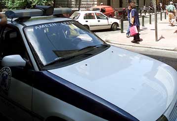 Ελεύθερος με όρους αφέθηκε ο αστυνομικός που κατηγορείται για το θάνατο δύο νεαρών