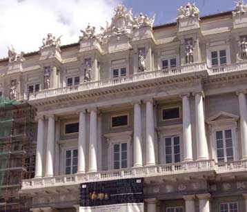 Εν μέσω προβλημάτων και χιλιάδων διαδηλωτών αρχίζει η σύνοδος της G8 στη Γένοβα