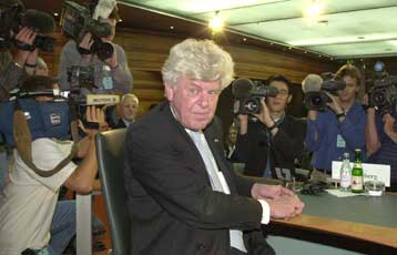 Αμετάβλητα άφησε τα επιτόκια η ΕΚΤ