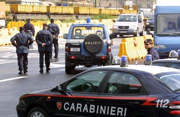 Τους «γνωστούς-άγνωστους» των Εξαρχείων φοβούνται οι Ιταλοί εν όψει G8