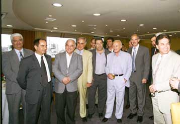 Συνάντηση του ΥΠΕΞ με τους βουλευτές του ΠΑΣΟΚ που μετέχουν στο πρώτο Θερινό Τμήμα