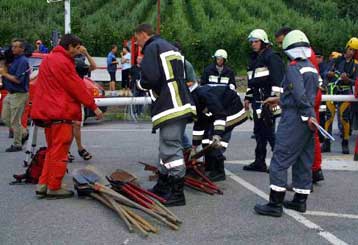 Σε τρεις ανήλθε ο αριθμός των νεκρών από το χτύπημα του Εγκέλαδου στην Ιταλία