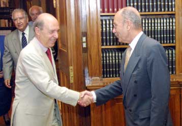 Υπερβολές τα περί ανησυχητικής πορείας της οικονομίας, λέει ο πρωθυπουργός