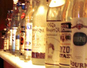 Το 94% των Ελλήνων μαθητών καταναλώνει αλκοόλ, σύμφωνα με τον Παγκόσμιο Οργανισμό Υγείας