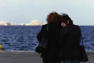 Κανείς δεν ήταν στη γέφυρα του «Εξπρές Σάμινα», υποστηρίζει διασωθείς επιβάτης του μοιραίου ναυαγίο