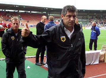 Ικανοποιημένος ο Σάντος από το 3-0 της ΑΕΚ επί της Αϊντραχτ Μπραουνσβάιγκ