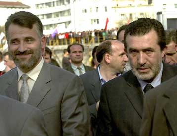 Πρόοδο στις διαπραγματεύσεις για το Σύνταγμα της ΠΓΔΜ, διαπιστώνει ο Τζαφέρι