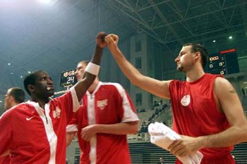 Εληξε και τυπικά η συνεργασία του Ολυμπιακού με τον Ρίβερς