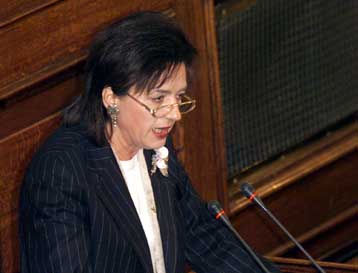 Αλλάζει ο τρόπος διενέργειας των γραπτών πανελλήνιων εξετάσεων του ΑΣΕΠ, με απόφαση της Β.Παπανδρέο