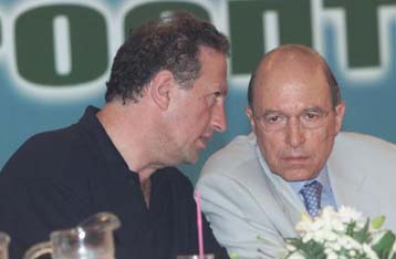 Προβληματισμός στο κυβερνών κόμμα από τις πρόσφατες δημοσκοπήσεις