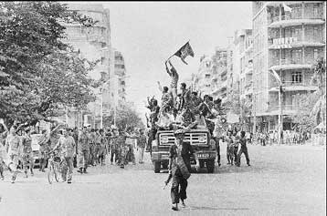 Ένα βήμα πριν από τη σύσταση δικαστηρίου για τους Ερυθρούς Χμερ