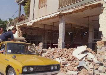 Εκατόν είκοσι τραυματίες από δόνηση 5,4 Ρίχτερ στην ανατολική Τουρκία