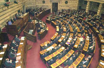 Διαξιφισμοί στη Βουλή για τα χρέη των νοσοκομείων του ΕΣΥ