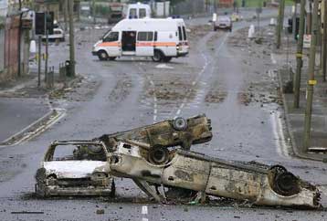 Εννέα συλλήψεις και μικρότερης σημασίας συγκρούσεις στο Μπράντφορντ