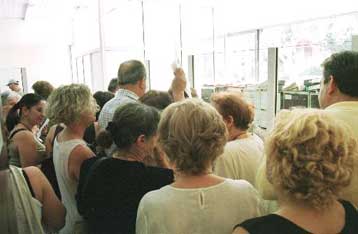 Σε απεργία διαρκείας προχωρούν από την Πέμπτη οι υπάλληλοι του ΙΚΑ