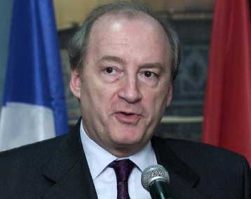 Σύστημα διαλόγου με τους πολέμιους της παγκοσμιοποίησης προτείνει ο Βεντρίν