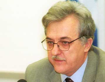 Για την απεργία των γιατρών ενημερώνει τον πρωθυπουργό ο Αλ.Παπαδόπουλος