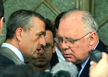 Θετικό κλίμα στις συνομιλίες για την ειρήνη στην ΠΓΔΜ «βλέπουν» οι δυτικοί απεσταλμένοι