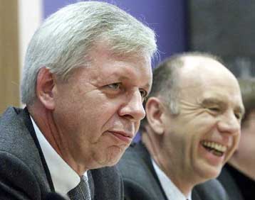 Για πρώτη φορά το τελευταίο τρίμηνο αυξήθηκε η βιομηχανική παραγωγή στη Γερμανία το Μάιο