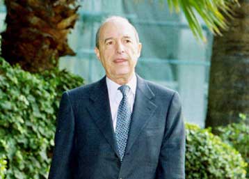 Ενωτική η ομιλία Σημίτη στην Κεντρική Επιτροπή του ΠΑΣΟΚ