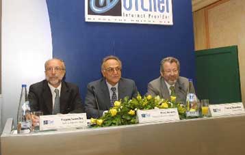 Πέντε εταιρείες διεκδικούν τη δεύτερη άδεια κινητής τηλεφωνίας στην ΠΓΔΜ