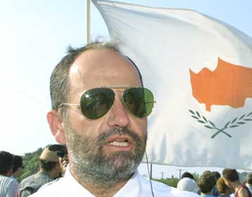 Ειρηνικά έληξε δεύτερη διαδήλωση μπροστά από τις βρετανικές βάσεις