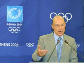 Οι Ολυμπιακοί Αγώνες του 2004 αφορούν όλους τους Έλληνες, τόνισε ο Κ.Σημίτης