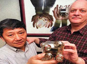 Με επιτυχία πραγματοποιήθηκε η πρώτη μεταμόσχευση μόνιμης τεχνητής καρδιάς