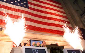 Πτώση την Τρίτη για Nasdaq και Dow Jones – Φόβοι για τα εταιρικά κέρδη