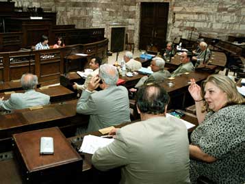 Στην Επιτροπή Οικονομικών Υποθέσεων της Βουλής το θέμα των πανωτοκίων