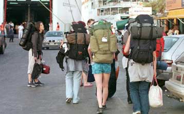 Συρρικνώθηκε το έλλειμμα τρεχουσών συναλλαγών το πρώτο τετράμηνο