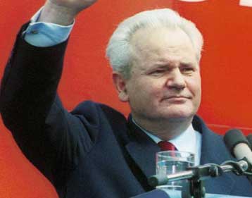 Αρνείται να αναγνωρίσει το ICTY ο Σλόμπονταν Μιλόσεβιτς