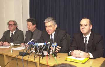 Με ΣΔΟΕ και ΦΠΑ θα καλύψουμε την «τρύπα» των 500 δισ. δραχμών, λέει ο υφυπουργός Οικονομικών