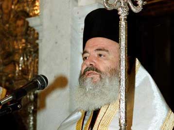 Την αντίδραση της βουλευτού του ΠΑΣΟΚ Ελ.Τσουρή προκάλεσε ο Αρχιεπίσκοπος