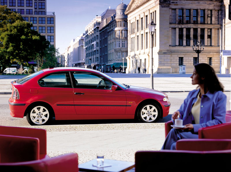 Οι τιμές πώλησης της νέας BMW Compact στην ελληνική αγορά