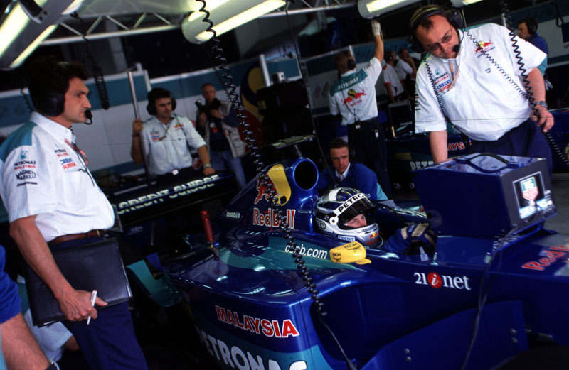 Θέλω να οδηγήσω για τη Ferrari δηλώνει ο K.Raikkonen