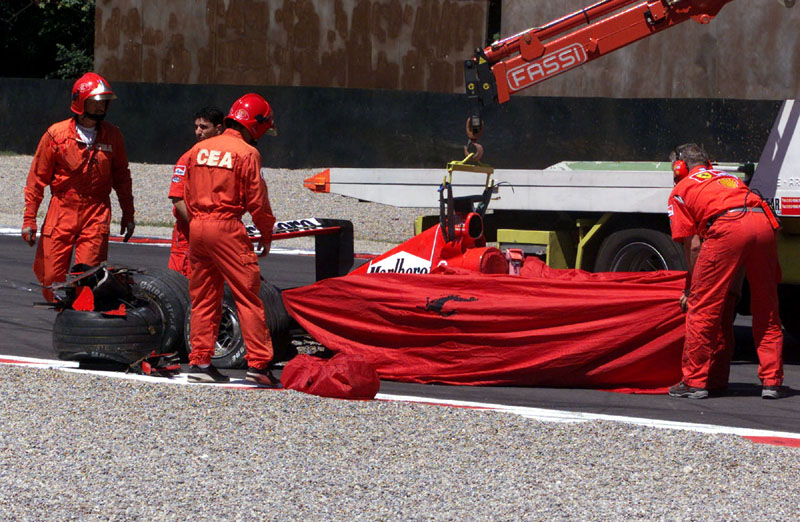 Σοβαρό ατύχημα του M.Schumacher κατά τη διάρκεια δοκιμών στη Monza