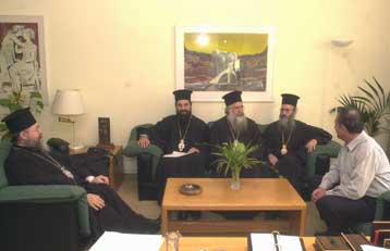 Το θέμα των ταυτοτήτων έκλεισε, δήλωσε ο Κ.Σκανδαλίδης μετά τη συνάντησή του με τους ιεράρχες