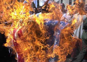 Εξελίσσονται οι συμμαχικές επιχειρήσεις στο Ιράκ – Τρεις πολίτες νεκροί από τους βομβαρδισμούς