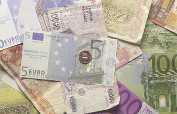 Το σχέδιο νόμου για την εισαγωγή του κοινού νομίσματος παρουσίασε ο Γ.Παπαντωνίου