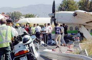 Τέσσερις νεκροί και δεκάδες τραυματίες κατά την αναγκαστική προσγείωση αεροσκάφους στην Ισπανία