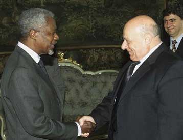 Συνάντηση Ανάν – Ντενκτάς εν όψει του νέου γύρου συνομιλιών για το Κυπριακό