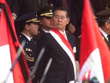 Για εγκλήματα κατά της ανθρωπότητας κατηγορείται τώρα ο Αλμπέρτο Φουτζιμόρι