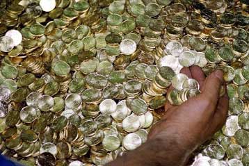 Νέα αύξηση της ρευστότητας στην ευρωζώνη – Αμφιβολίες για τη μείωση των επιτοκίων