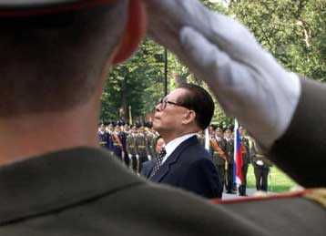 Επιχειρηματίες – συμμάχους του Κομουνιστικού Κόμματος αναζητεί η κινεζική κυβέρνηση