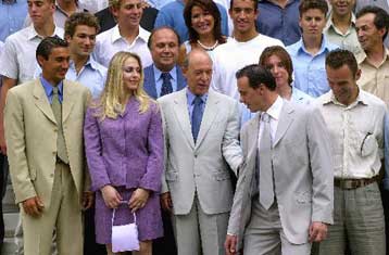 Με τους αθλητές που έκαναν υπερήφανη την Ελλάδα συναντήθηκε ο πρωθυπουργός