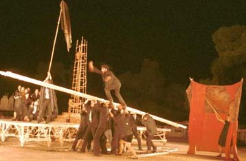 Ανακοινώθηκαν οι θεατρικές επιχορηγήσεις για τις περιόδους 2001 – 2002 και 2002 – 2003