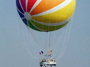 Έξι νεκροί από πτώση αερόστατου στη Γαλλία