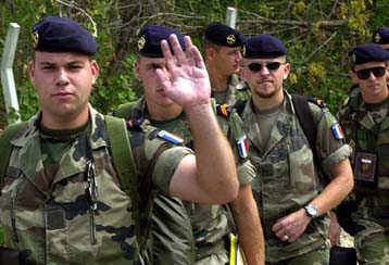 Δεν έχει επιτευχθεί καμία συμφωνία για τα όπλα, τονίζει το ΝΑΤΟ