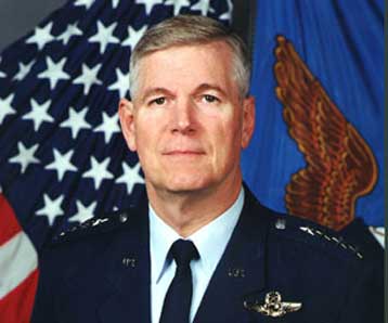 Ο πτέραρχος Ρίτσαρντ Μάιερς στην ηγεσία των αμερικανικών Ενόπλων Δυνάμεων